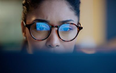 Lunettes anti lumière bleu : utile ou gadget